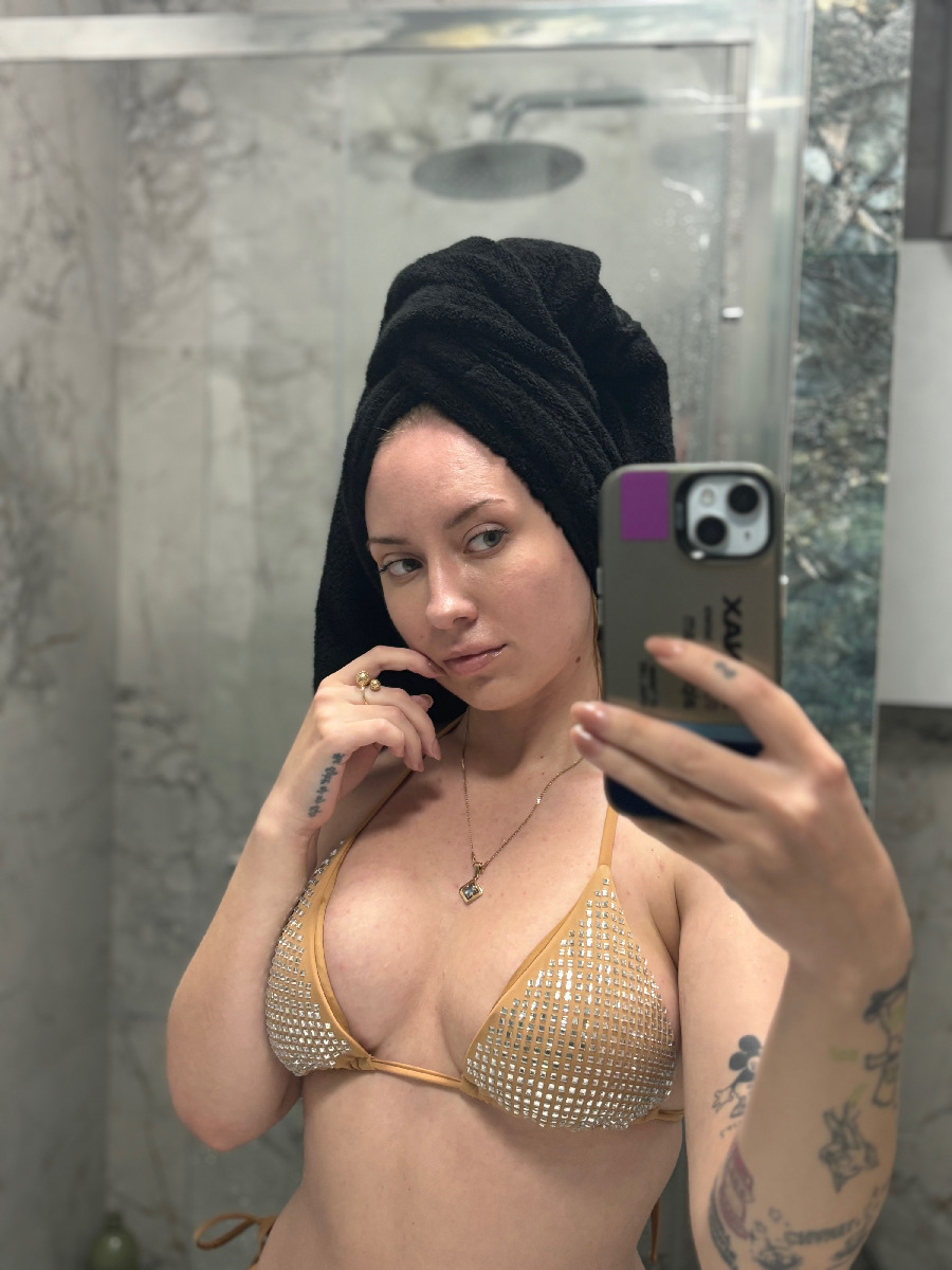 Nude girl KateV in Casablanca