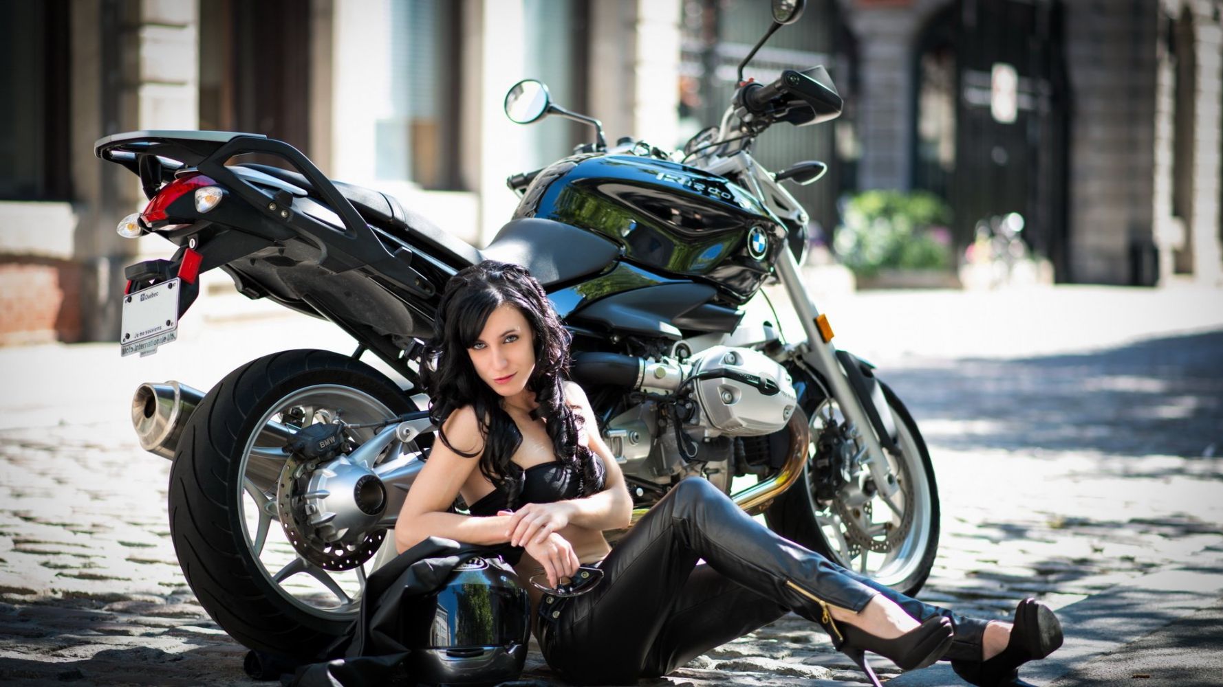 Fresh photos, fresh mood — European women on bikes online in Casablanca